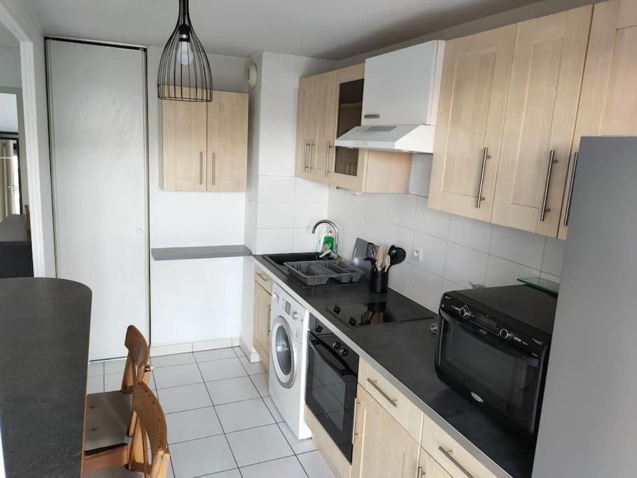 Spacieux Et Joli Appartement De 2 A 4 Personnes • Parking • Wifi Fenouillet  Exterior foto